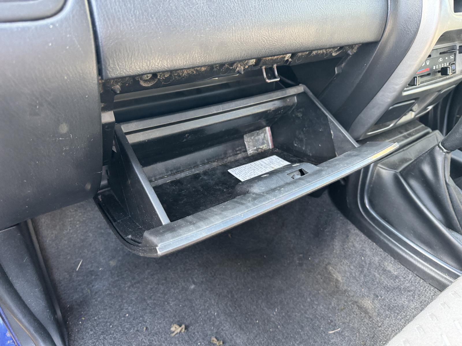 View NISSAN NAVARA 2004 4 Door Utility Breaking