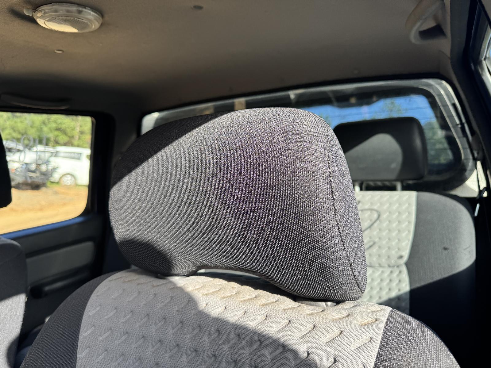 View NISSAN NAVARA 2004 4 Door Utility Breaking