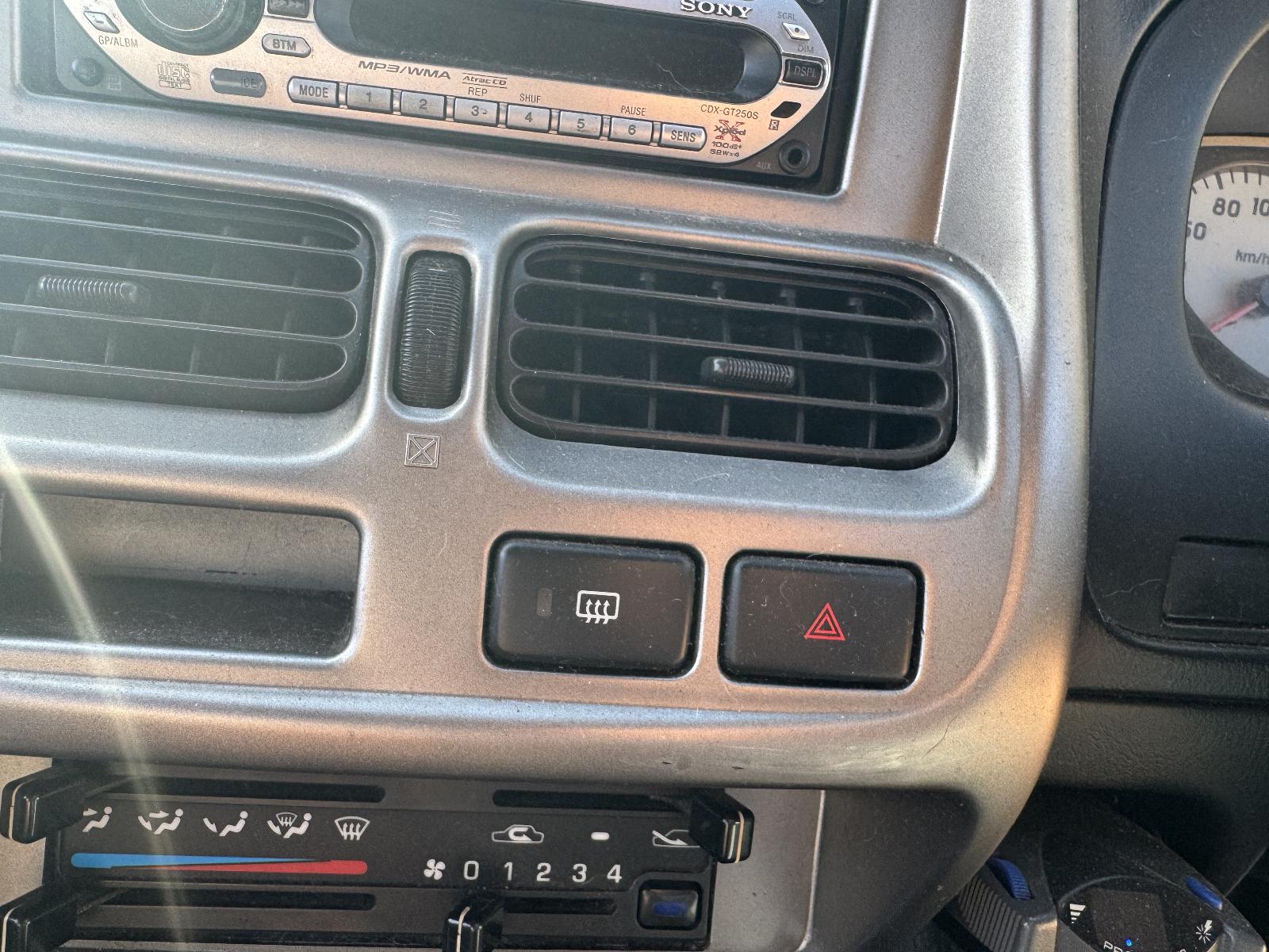 View NISSAN NAVARA 2004 4 Door Utility Breaking