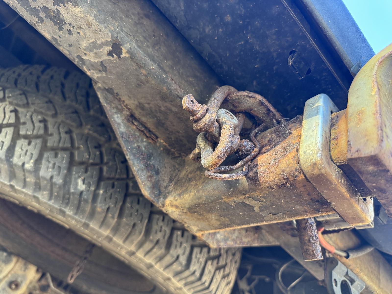 View NISSAN NAVARA 2004 4 Door Utility Breaking