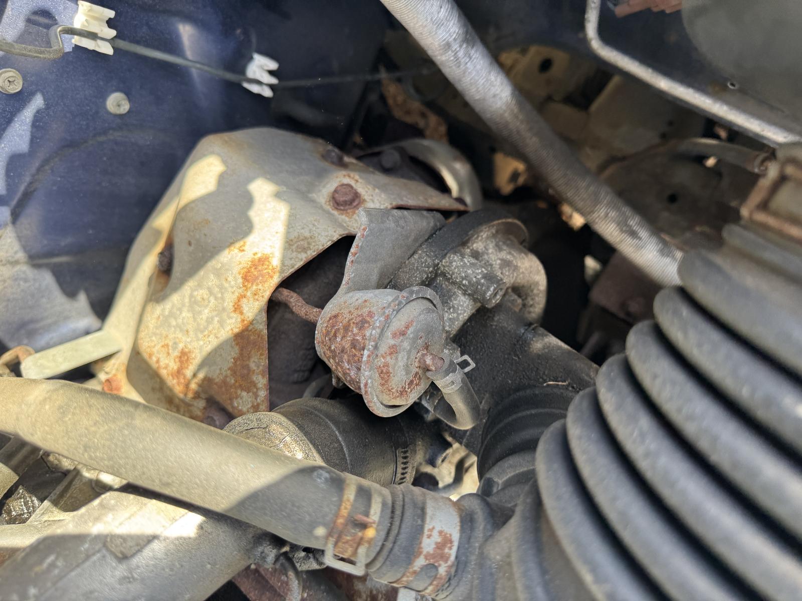 View NISSAN NAVARA 2004 4 Door Utility Breaking