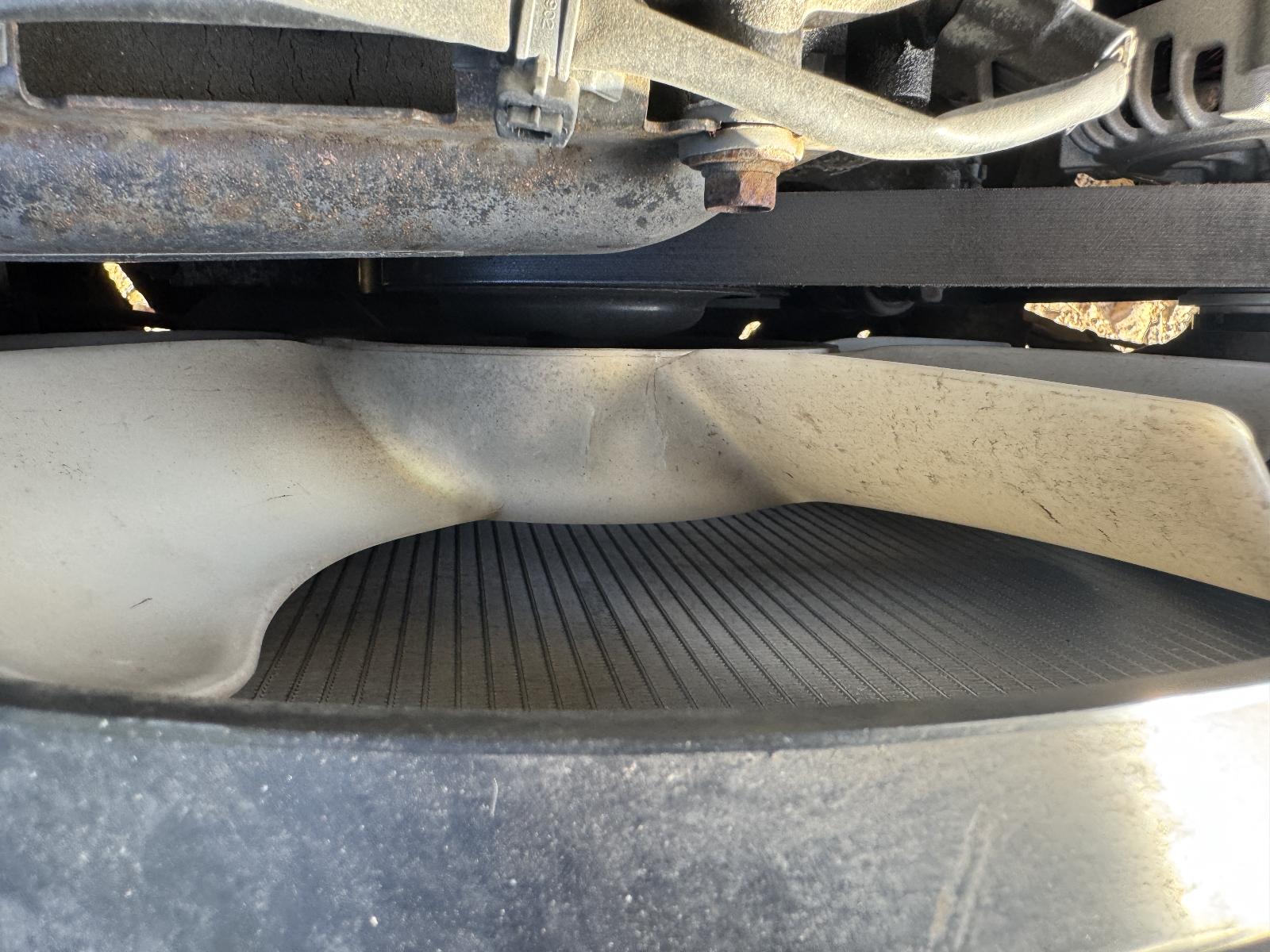 View NISSAN NAVARA 2004 4 Door Utility Breaking
