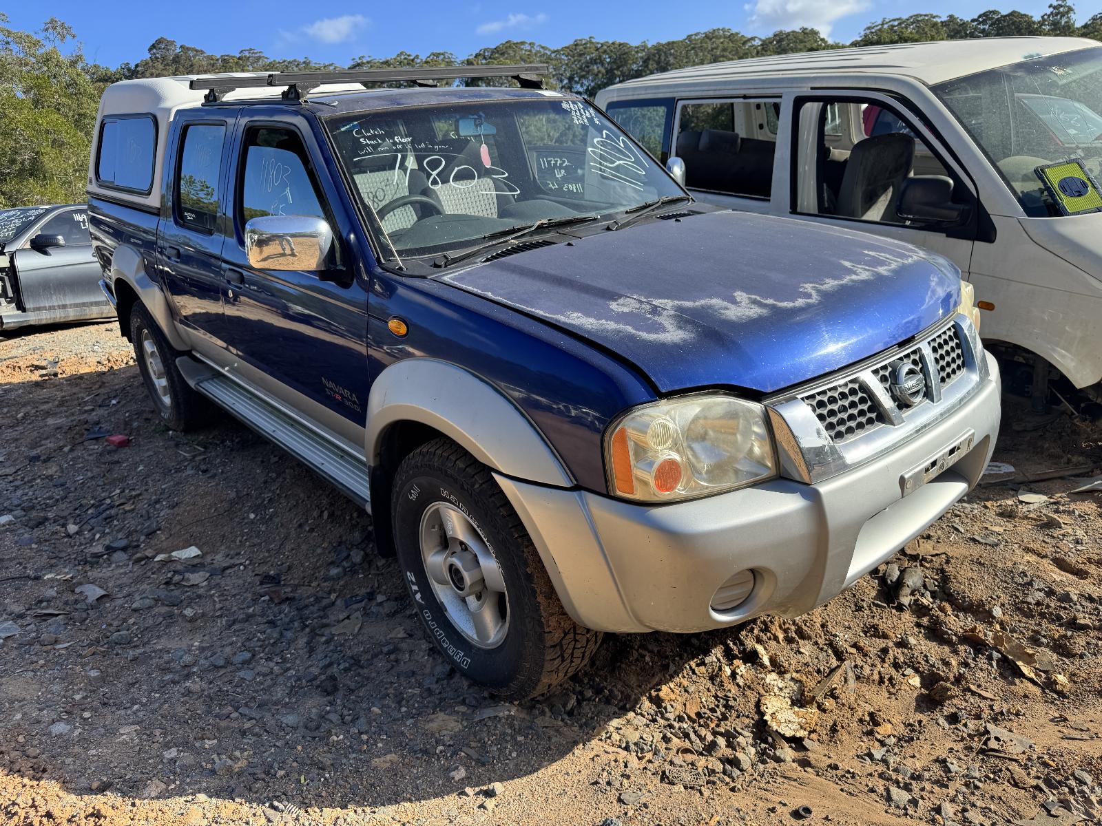Image for a NISSAN NAVARA 2004 4 Door Utility Breaking