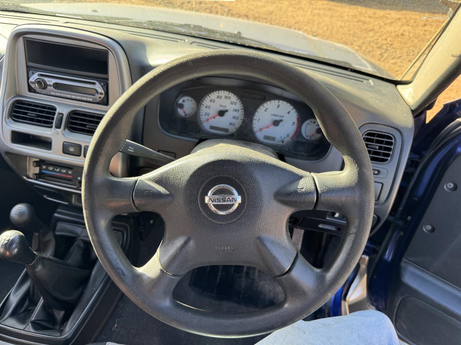 View NISSAN NAVARA 2004 4 Door Utility Breaking