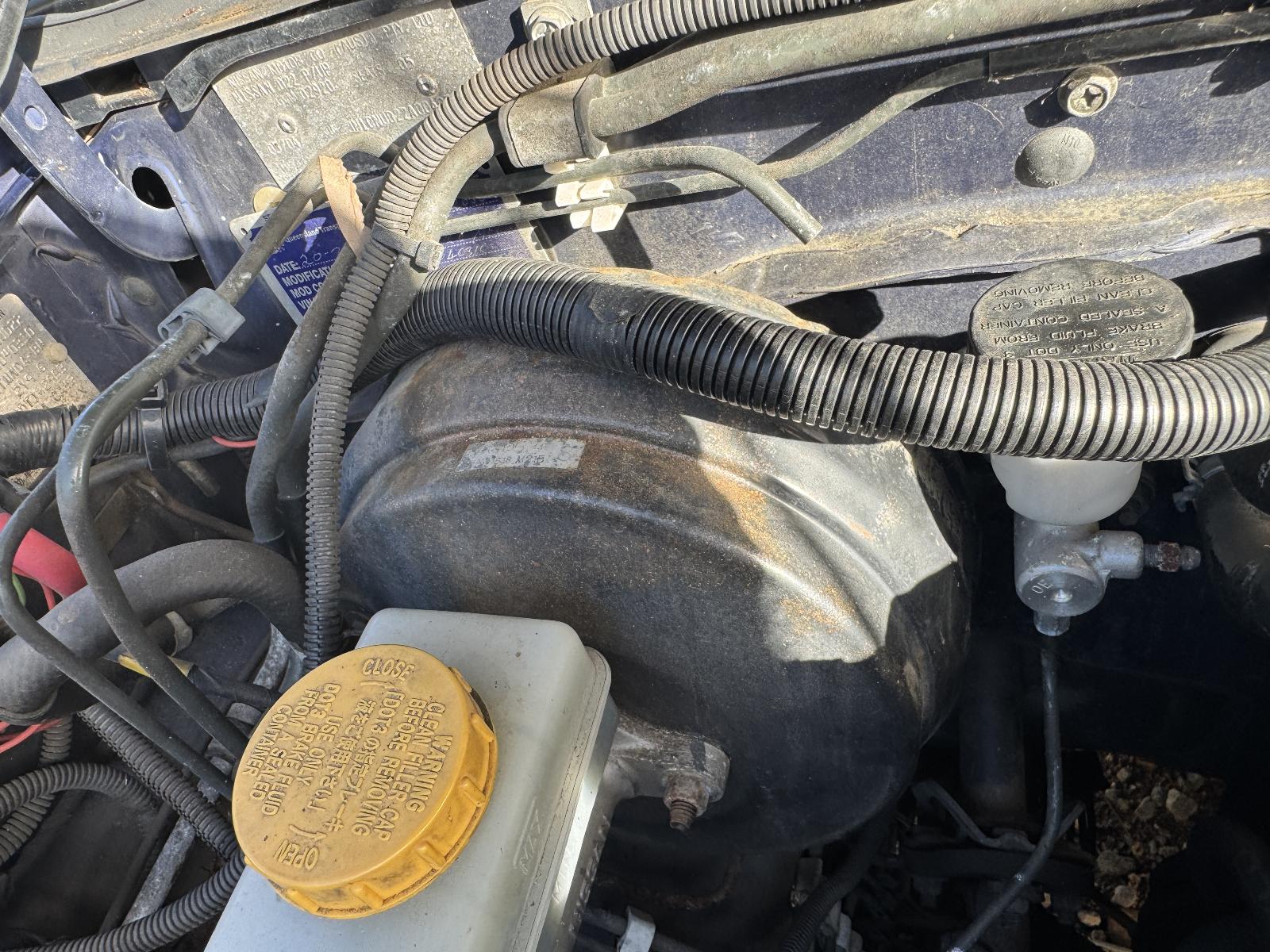 View NISSAN NAVARA 2004 4 Door Utility Breaking