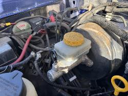 View NISSAN NAVARA 2004 4 Door Utility Breaking