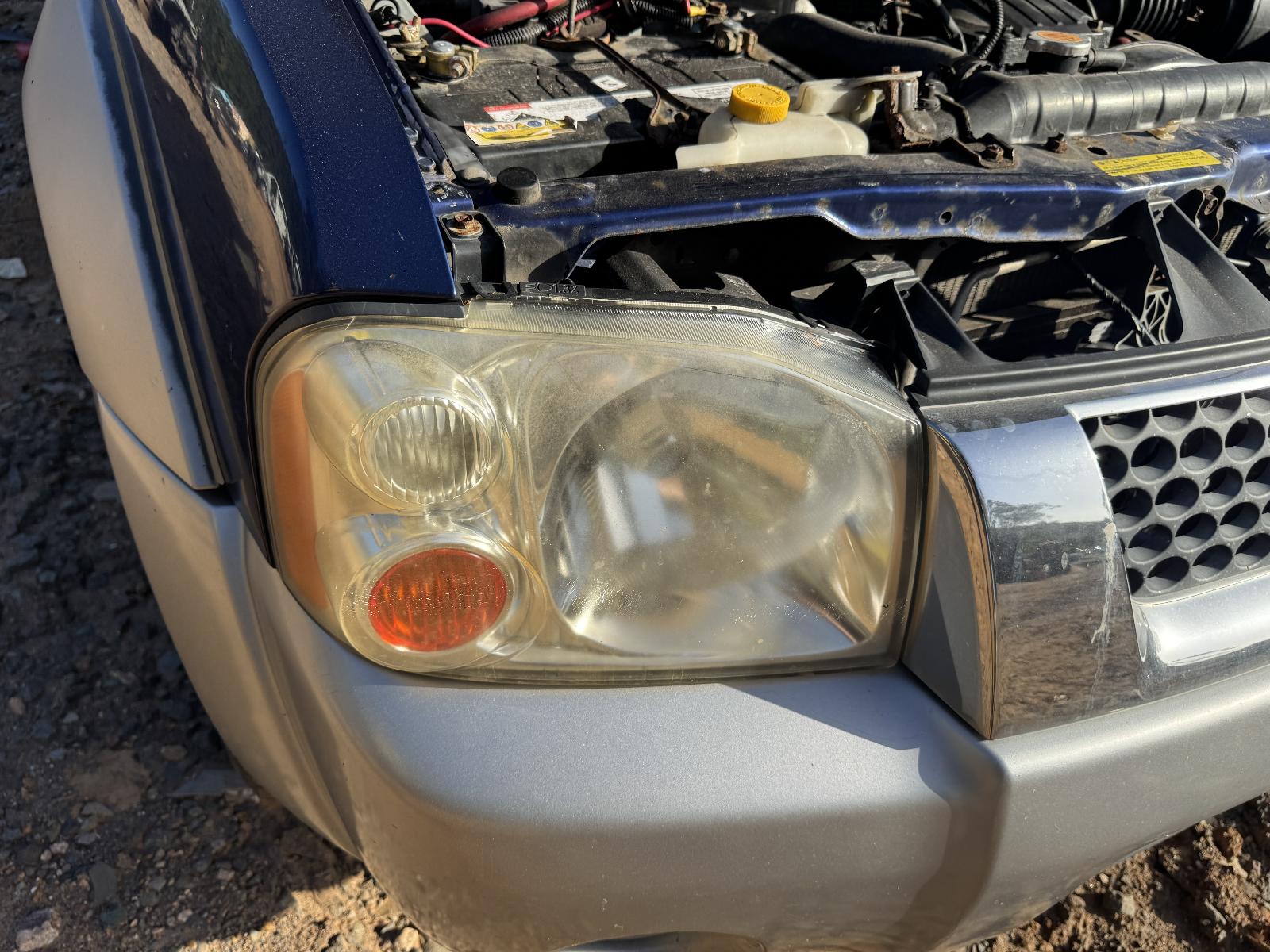 View NISSAN NAVARA 2004 4 Door Utility Breaking
