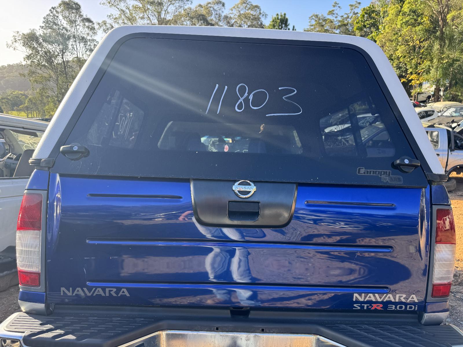 View NISSAN NAVARA 2004 4 Door Utility Breaking
