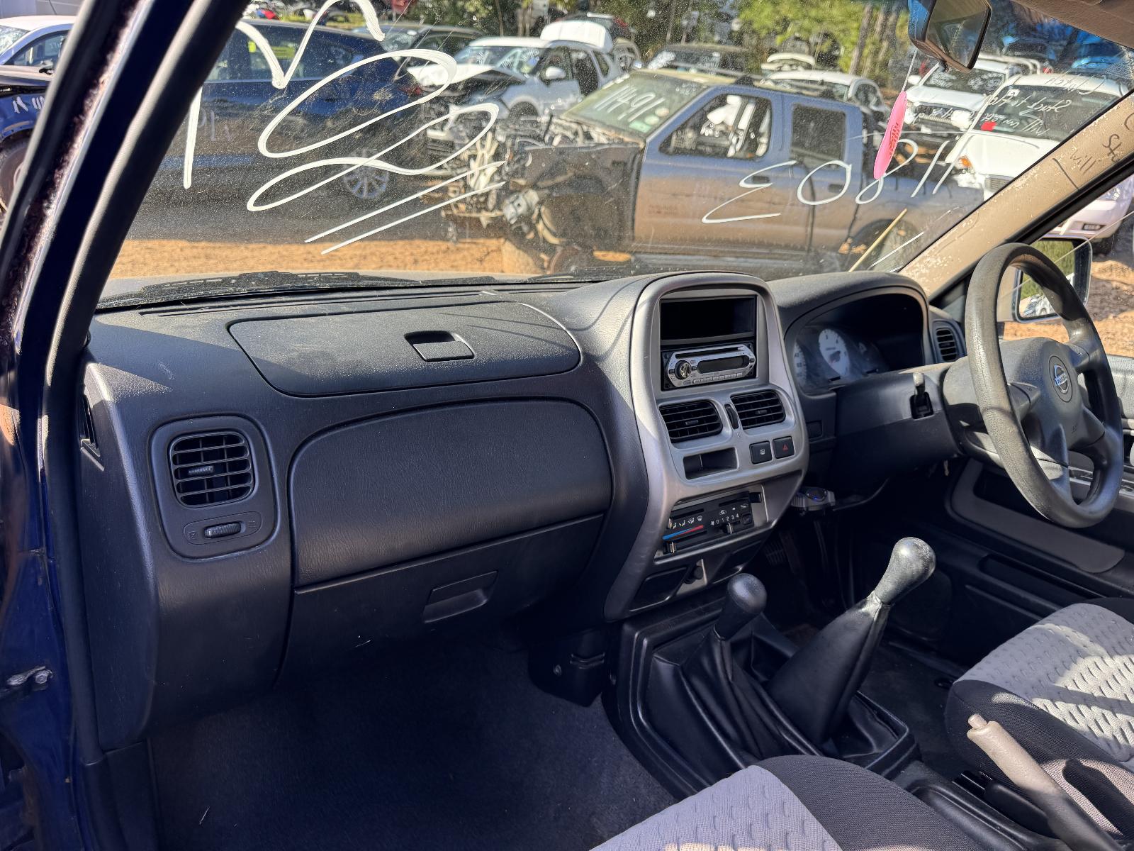 View NISSAN NAVARA 2004 4 Door Utility Breaking
