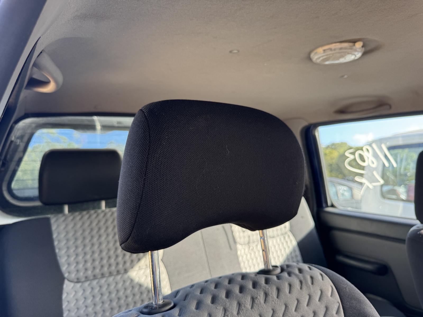 View NISSAN NAVARA 2004 4 Door Utility Breaking