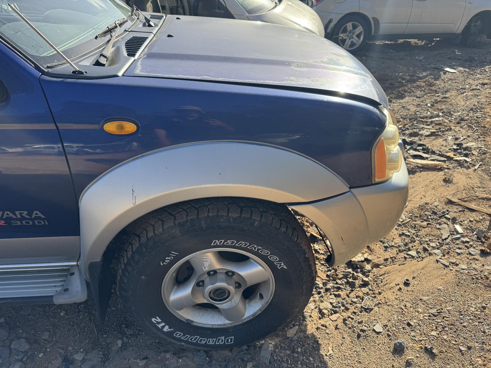 View NISSAN NAVARA 2004 4 Door Utility Breaking