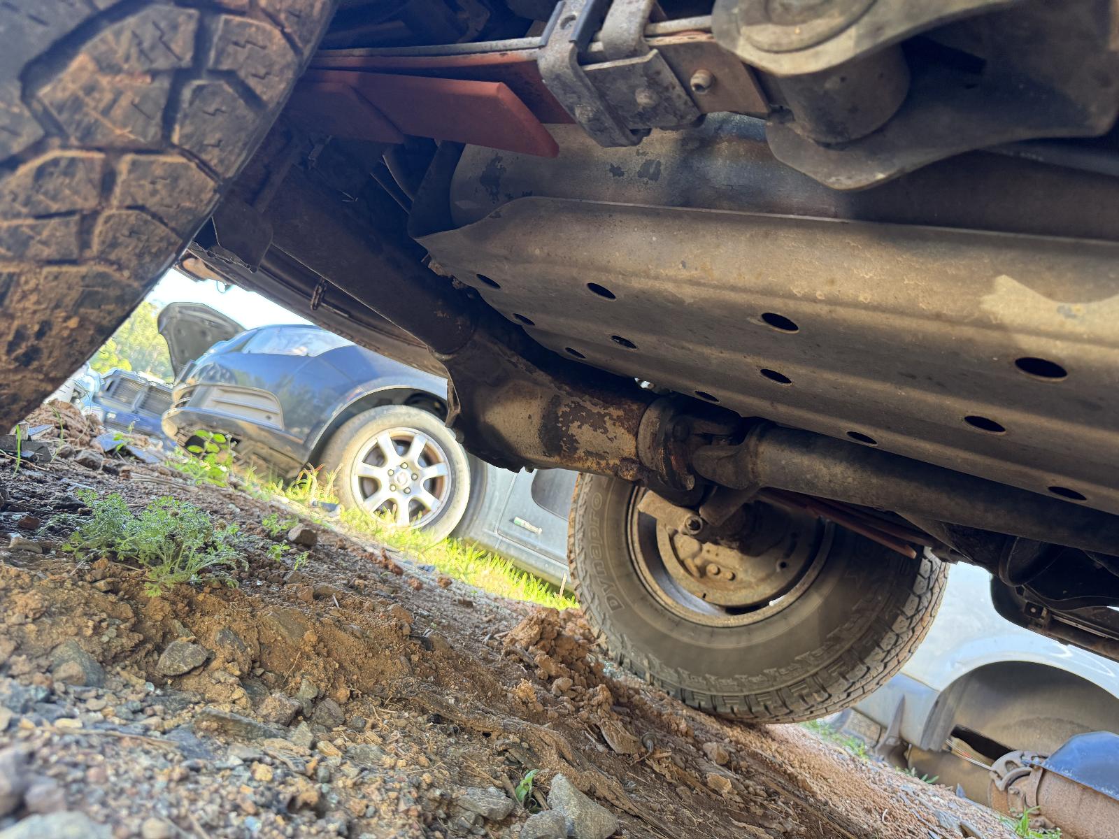 View NISSAN NAVARA 2004 4 Door Utility Breaking