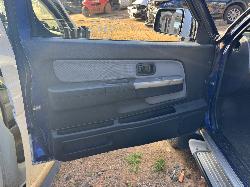 View NISSAN NAVARA 2004 4 Door Utility Breaking