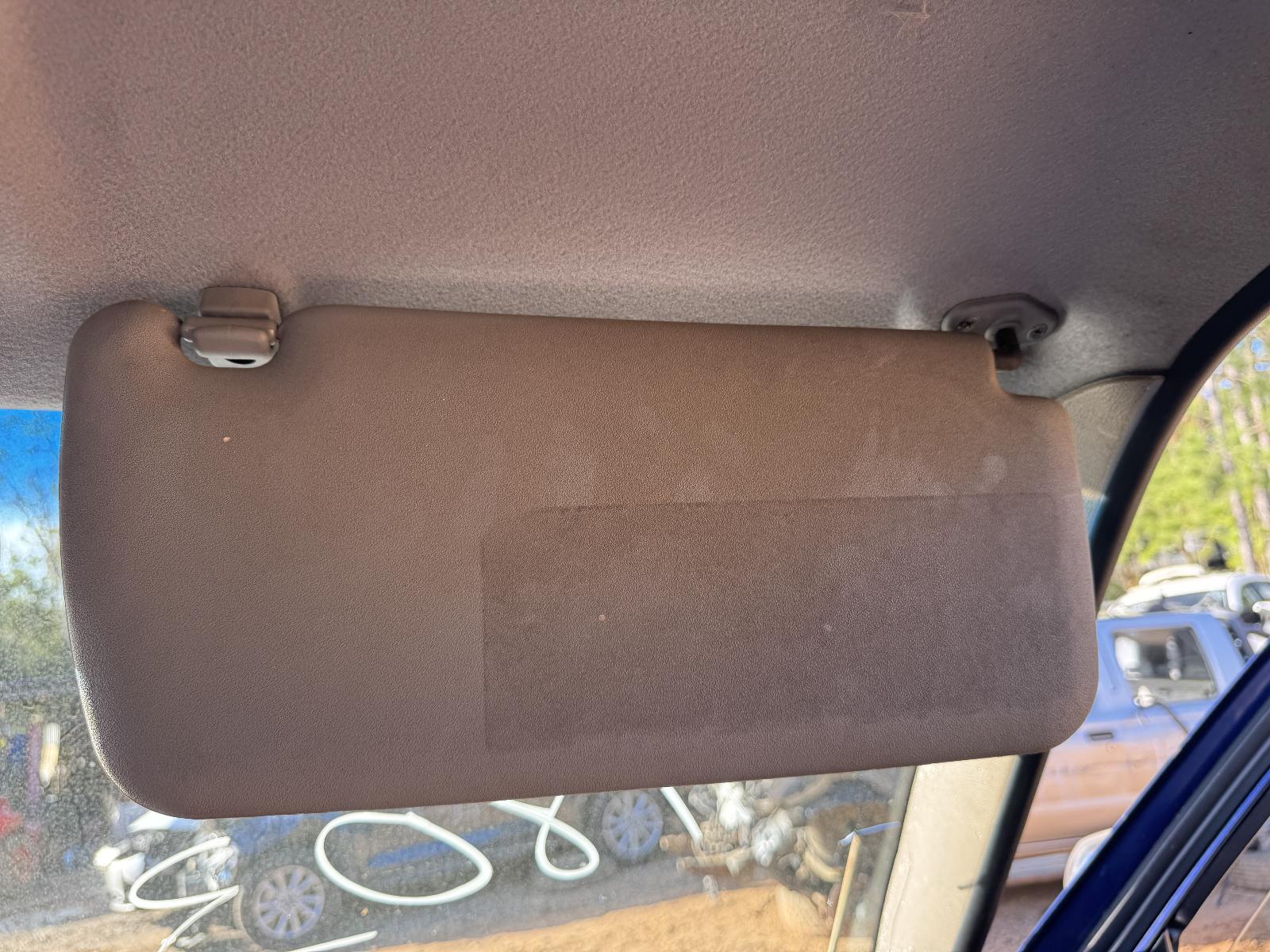 View NISSAN NAVARA 2004 4 Door Utility Breaking