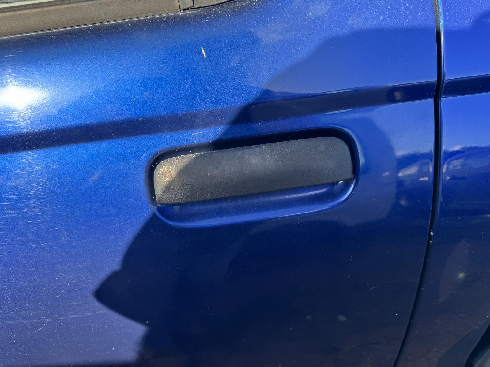 View NISSAN NAVARA 2004 4 Door Utility Breaking