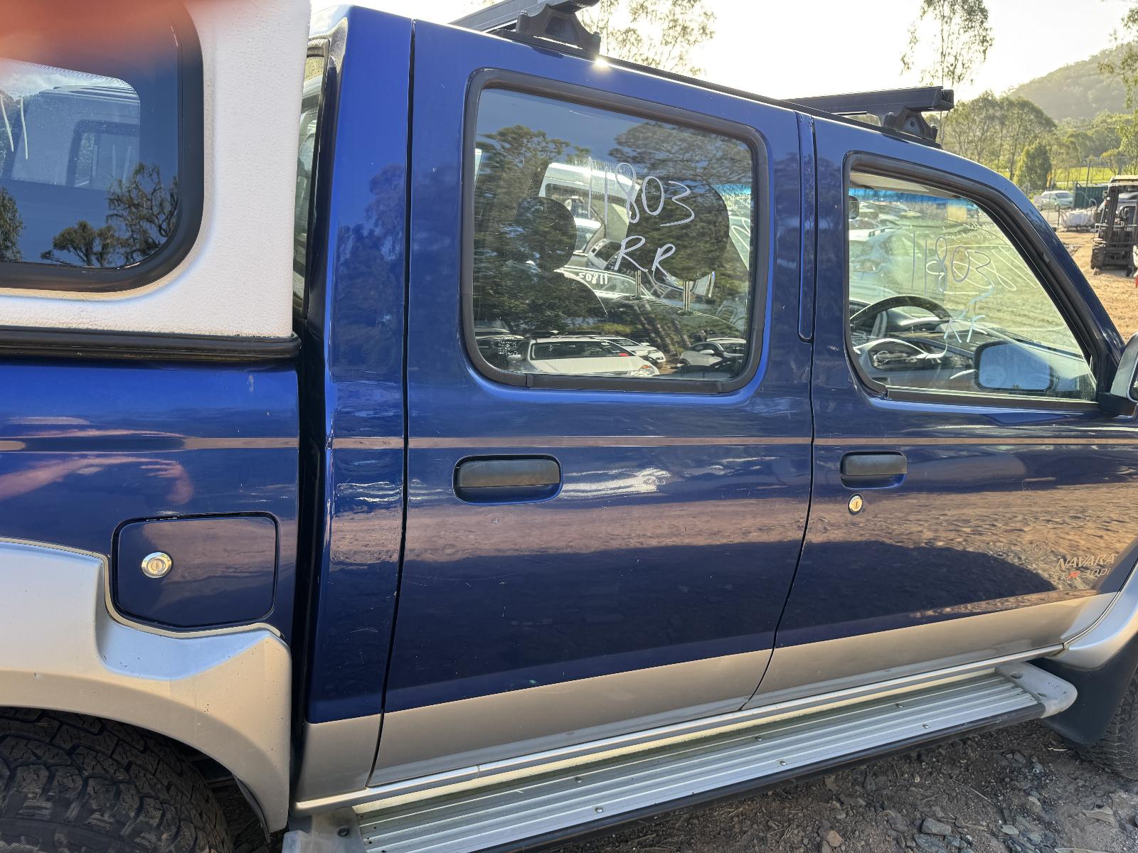 View NISSAN NAVARA 2004 4 Door Utility Breaking