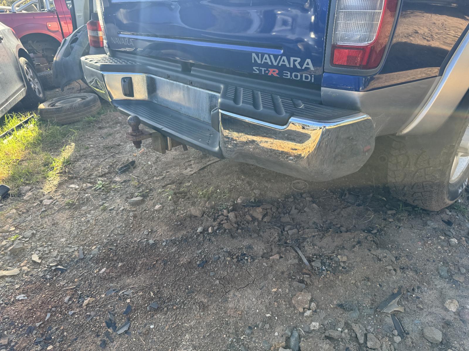 View NISSAN NAVARA 2004 4 Door Utility Breaking