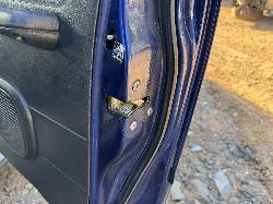 View NISSAN NAVARA 2004 4 Door Utility Breaking