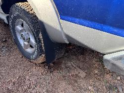 View NISSAN NAVARA 2004 4 Door Utility Breaking