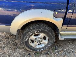 View NISSAN NAVARA 2004 4 Door Utility Breaking