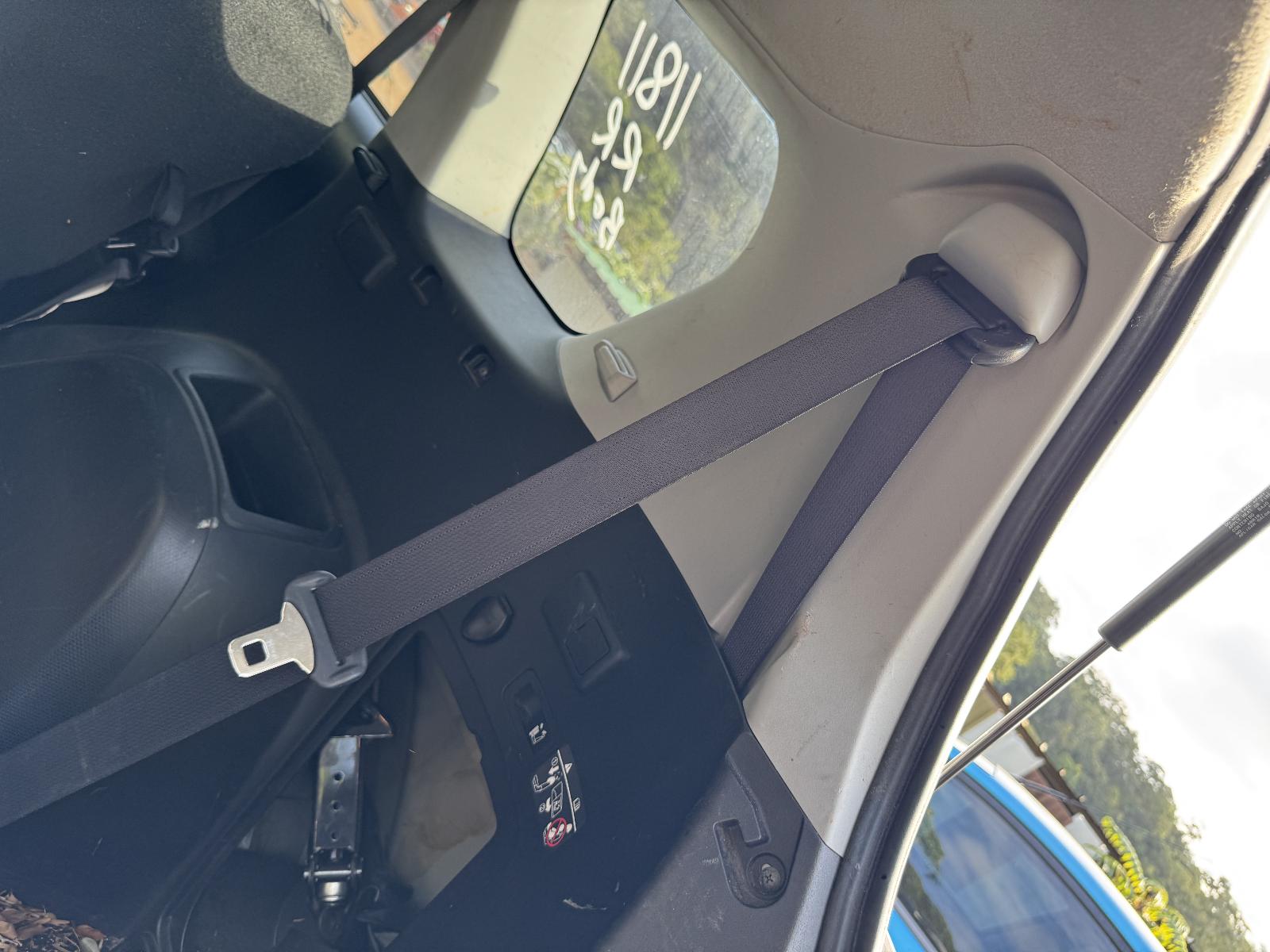 View MITSUBISHI OUTLANDER 2010 5 Door Station Wagon Breaking