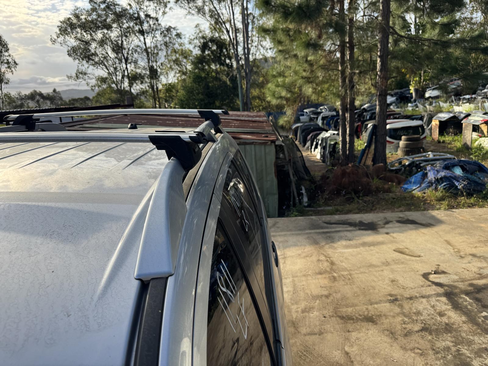 View MITSUBISHI OUTLANDER 2010 5 Door Station Wagon Breaking