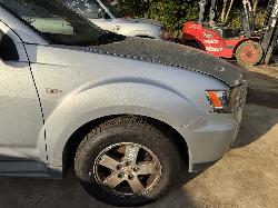 View MITSUBISHI OUTLANDER 2010 5 Door Station Wagon Breaking