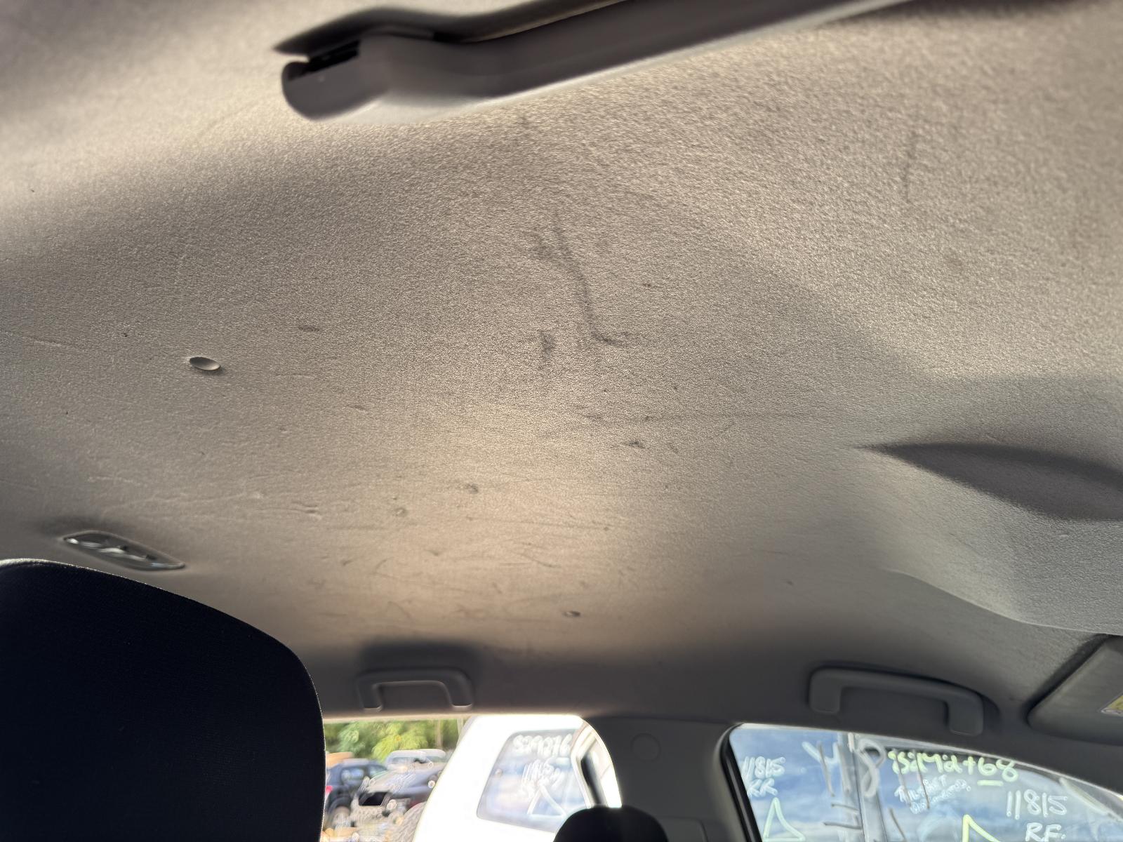 View MITSUBISHI OUTLANDER 2010 5 Door Station Wagon Breaking
