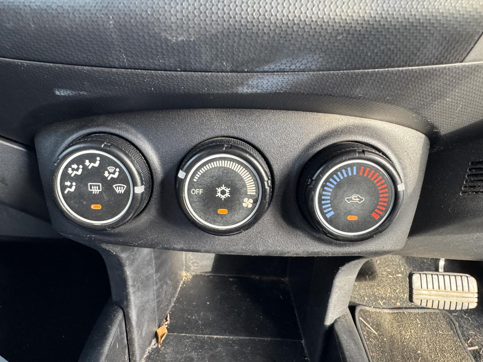 View MITSUBISHI OUTLANDER 2010 5 Door Station Wagon Breaking