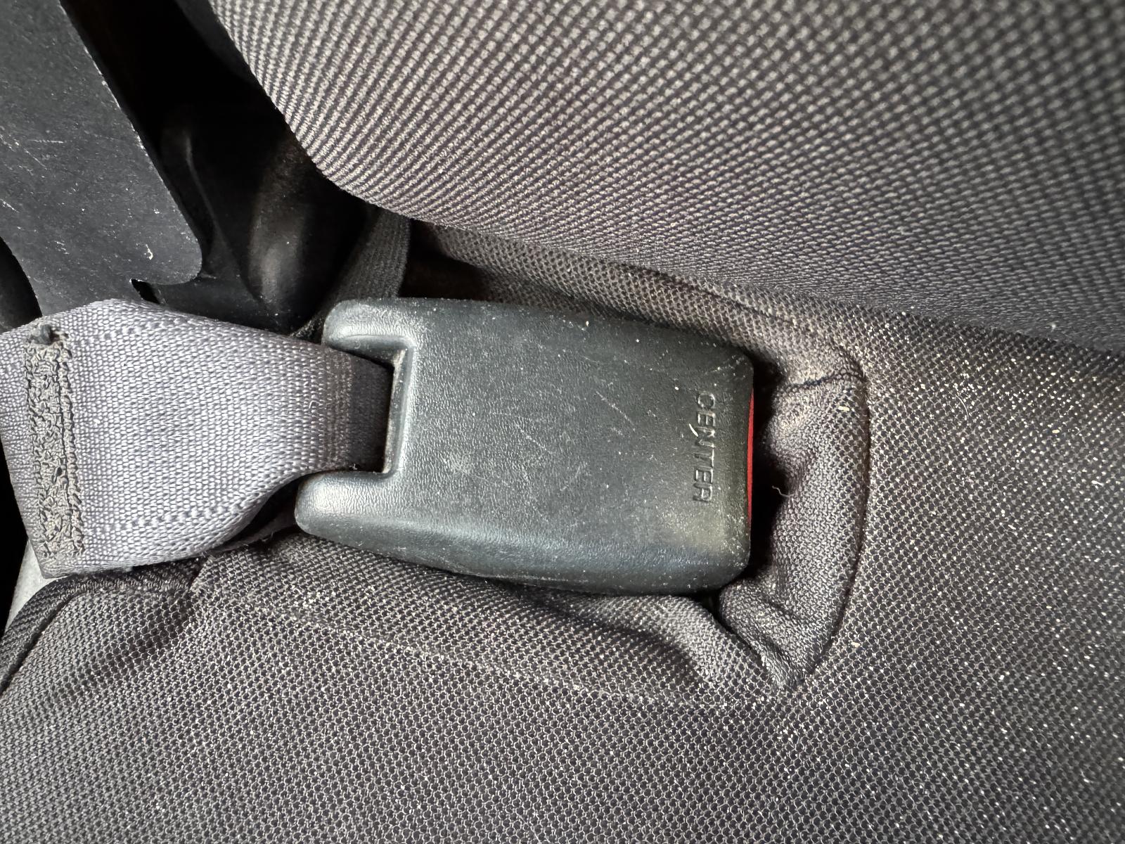 View MITSUBISHI OUTLANDER 2010 5 Door Station Wagon Breaking