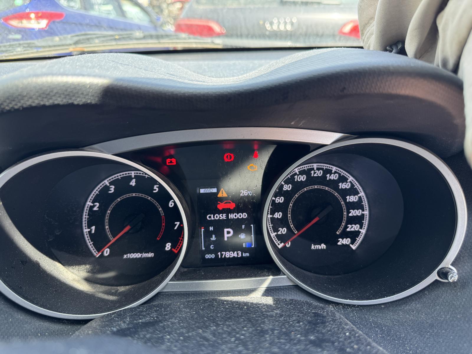 View MITSUBISHI OUTLANDER 2010 5 Door Station Wagon Breaking