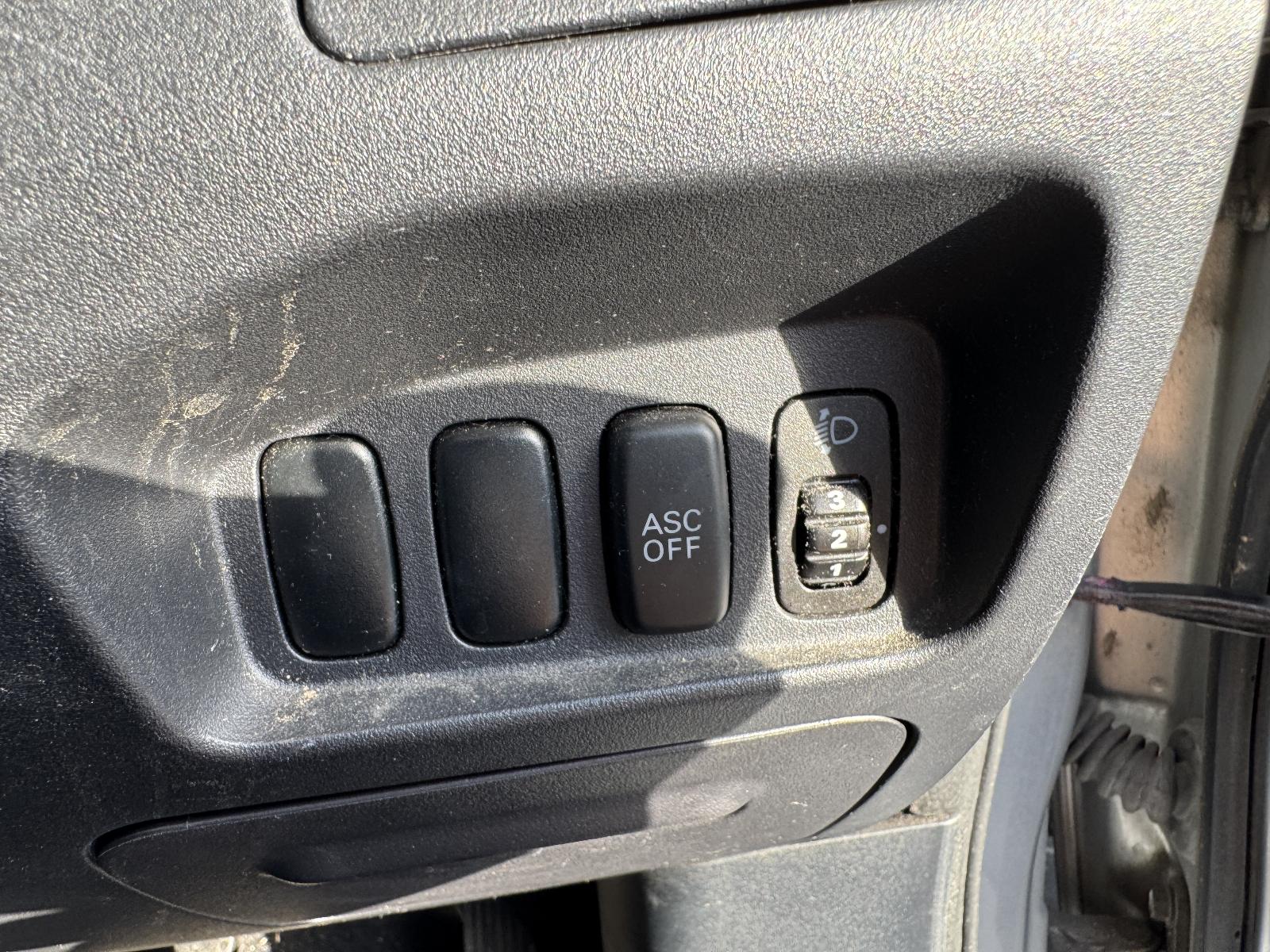 View MITSUBISHI OUTLANDER 2010 5 Door Station Wagon Breaking