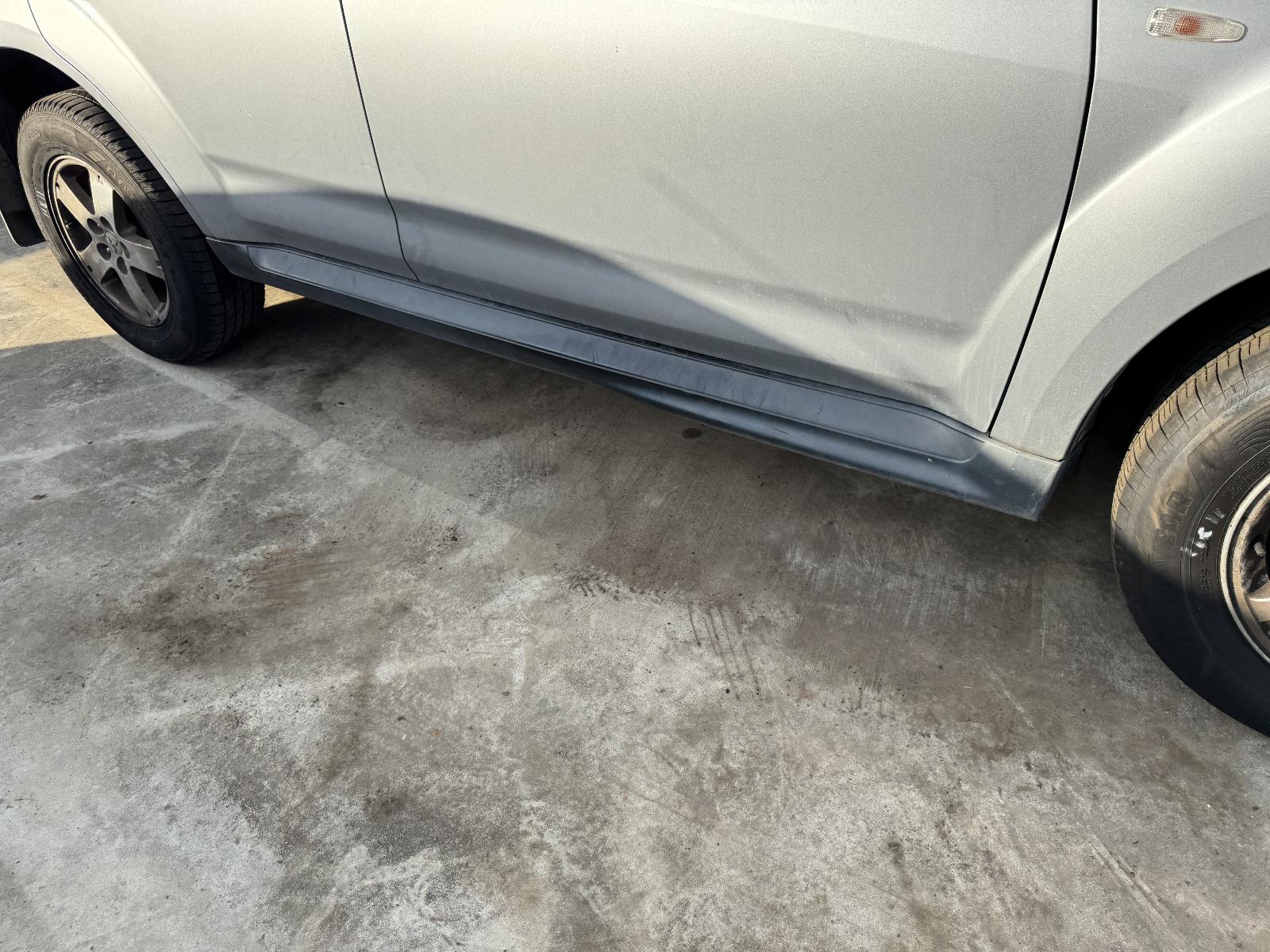 View MITSUBISHI OUTLANDER 2010 5 Door Station Wagon Breaking