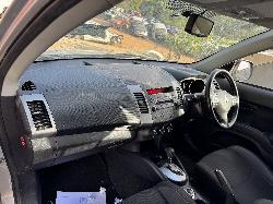View MITSUBISHI OUTLANDER 2010 5 Door Station Wagon Breaking