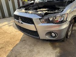 View MITSUBISHI OUTLANDER 2010 5 Door Station Wagon Breaking
