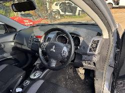 View MITSUBISHI OUTLANDER 2010 5 Door Station Wagon Breaking