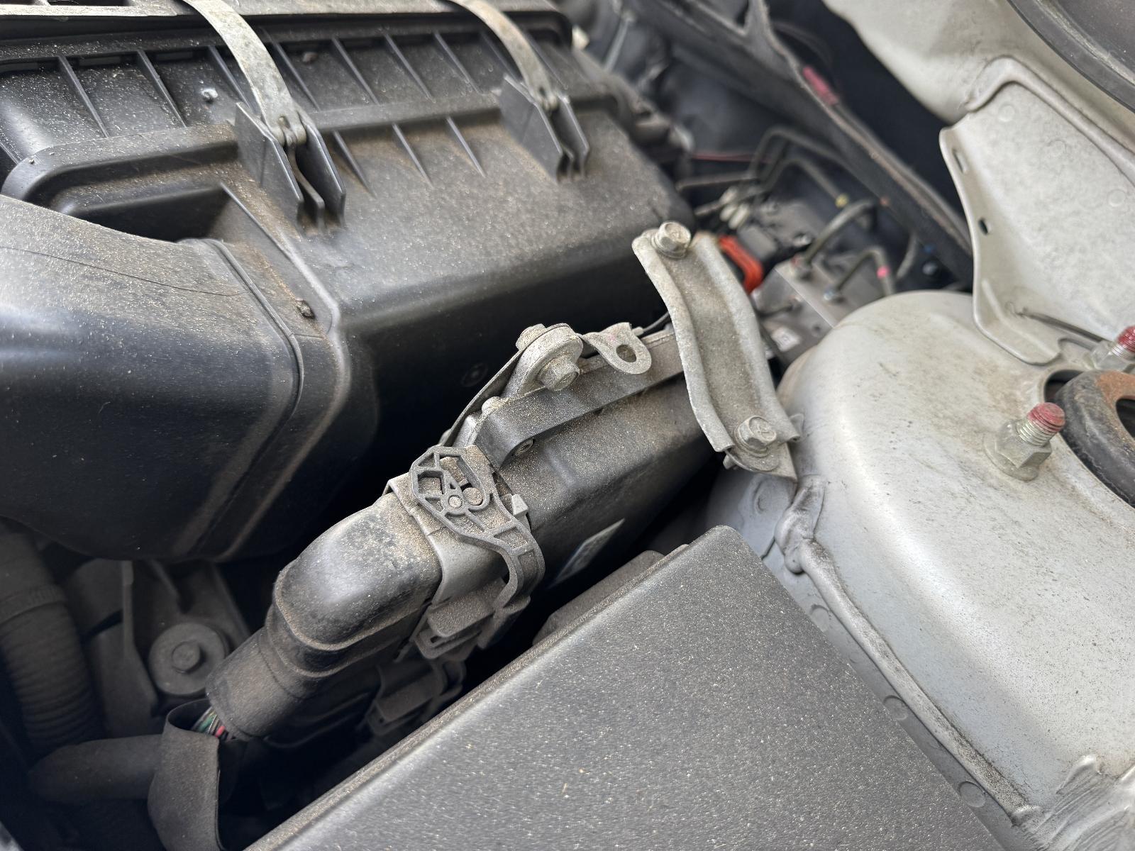 View MITSUBISHI OUTLANDER 2010 5 Door Station Wagon Breaking