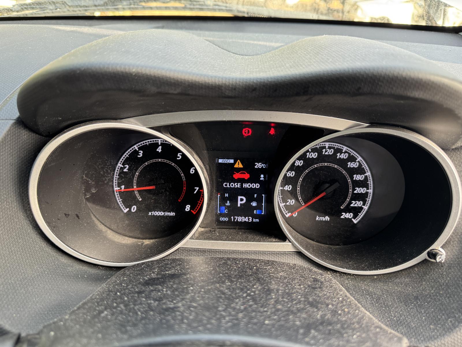 View MITSUBISHI OUTLANDER 2010 5 Door Station Wagon Breaking