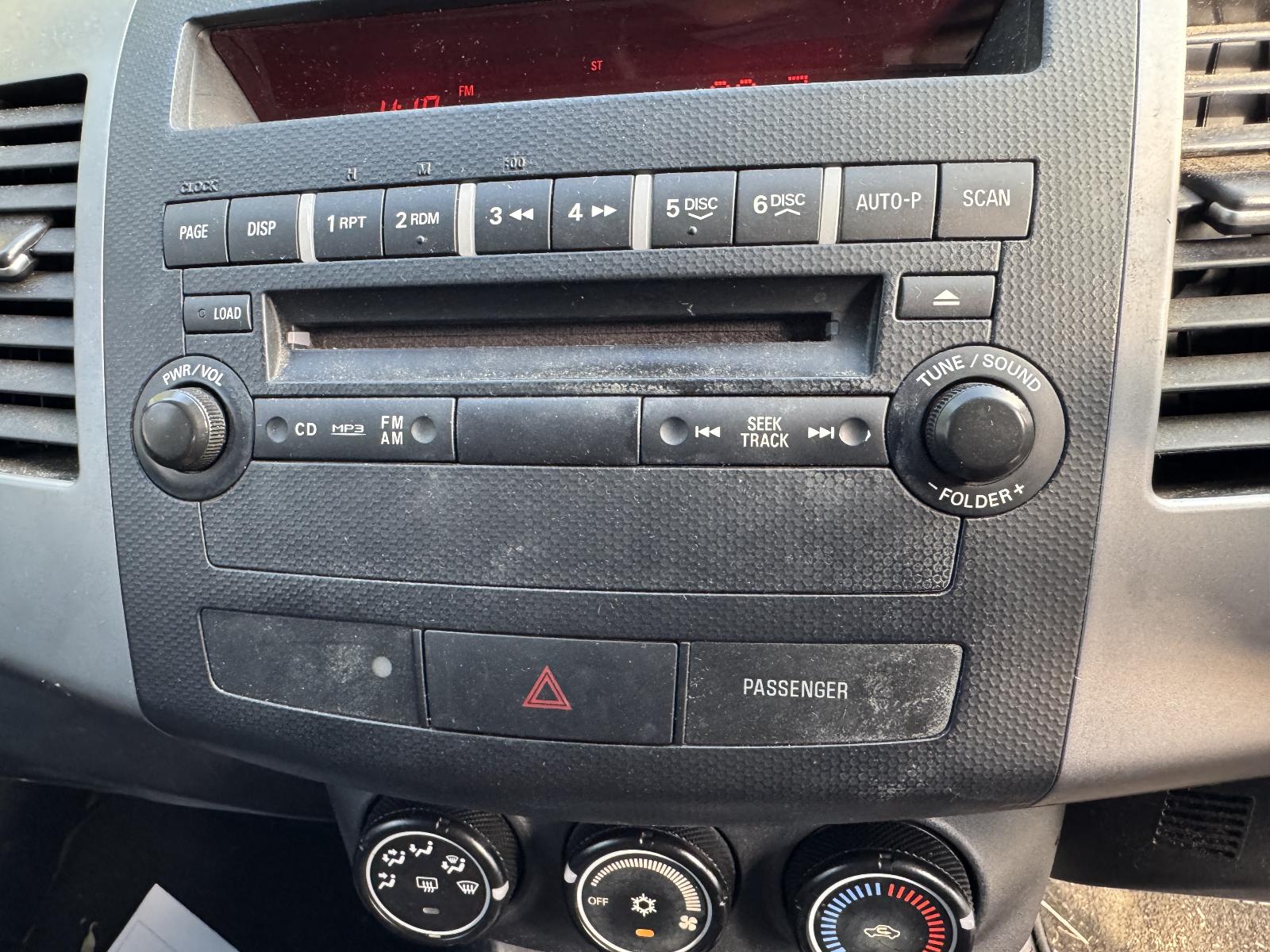 View MITSUBISHI OUTLANDER 2010 5 Door Station Wagon Breaking