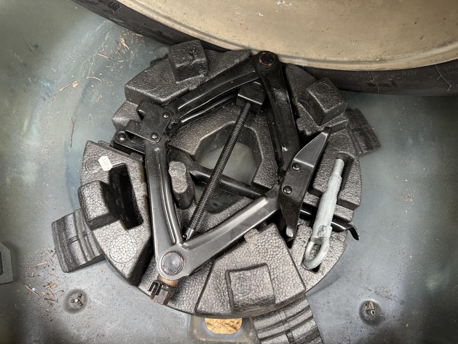 View Auto part Engine FORD FALCON 2012