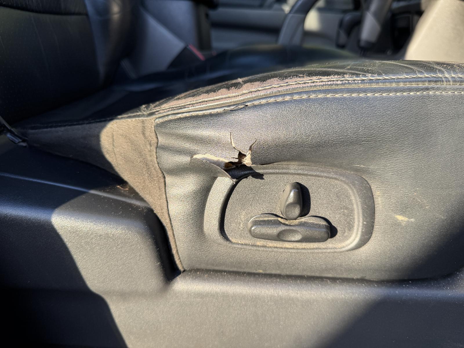 View MITSUBISHI PAJERO 2002 5 Door Station Wagon Breaking