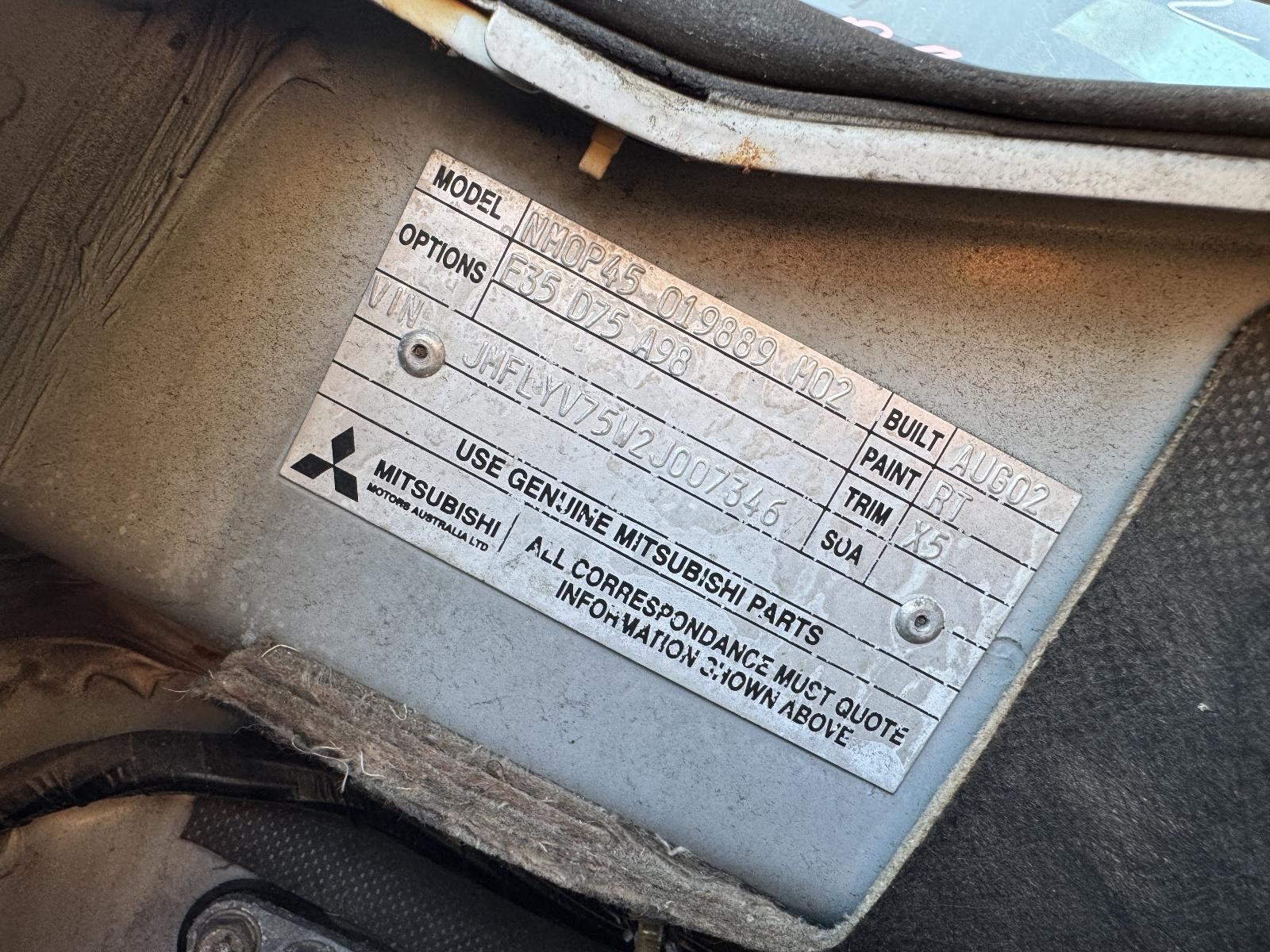View MITSUBISHI PAJERO 2002 5 Door Station Wagon Breaking