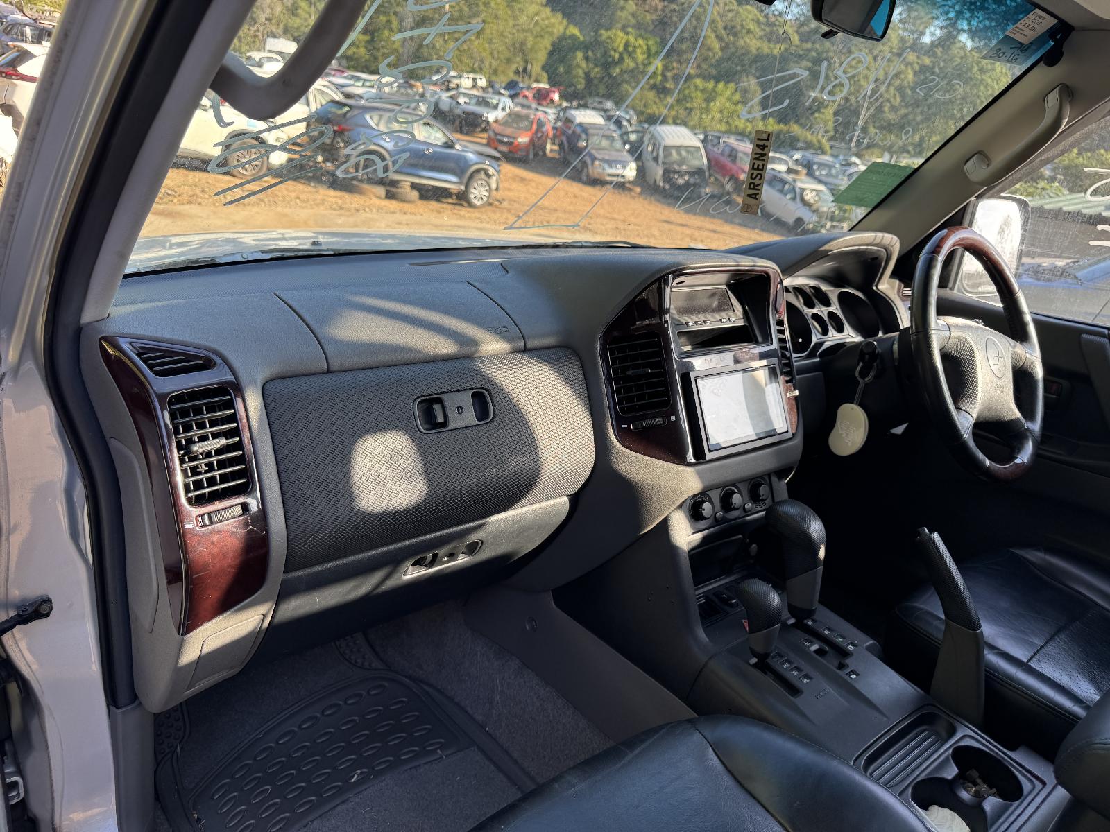 View MITSUBISHI PAJERO 2002 5 Door Station Wagon Breaking