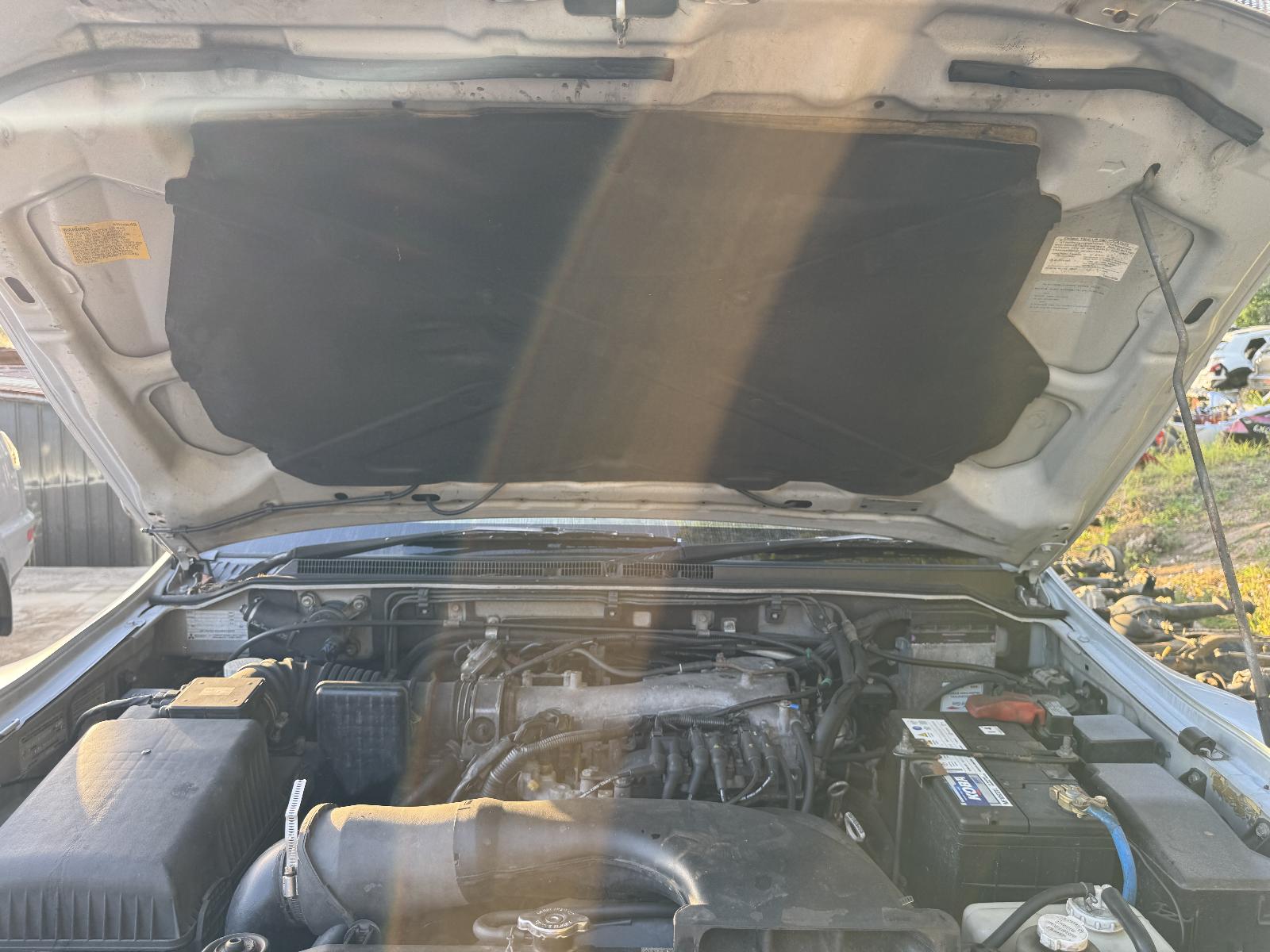 View MITSUBISHI PAJERO 2002 5 Door Station Wagon Breaking