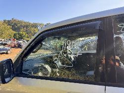 View MITSUBISHI PAJERO 2002 5 Door Station Wagon Breaking