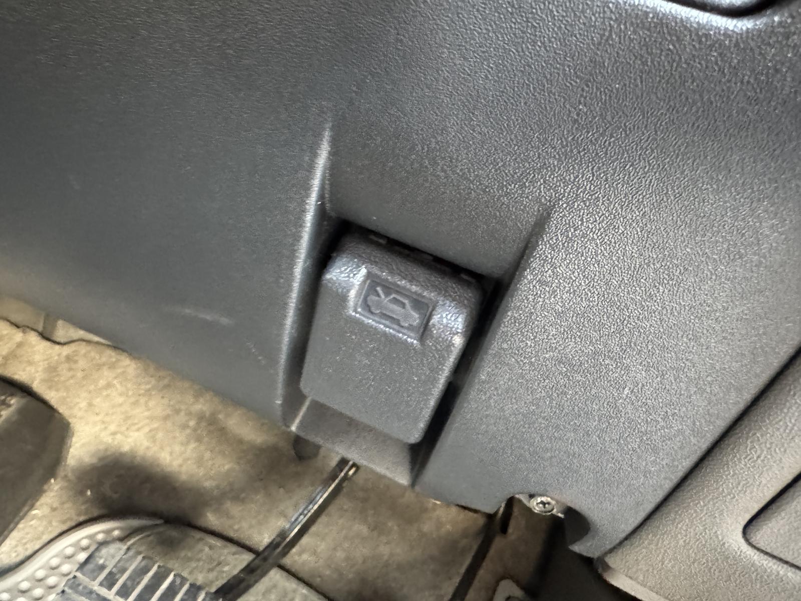 View MITSUBISHI PAJERO 2002 5 Door Station Wagon Breaking