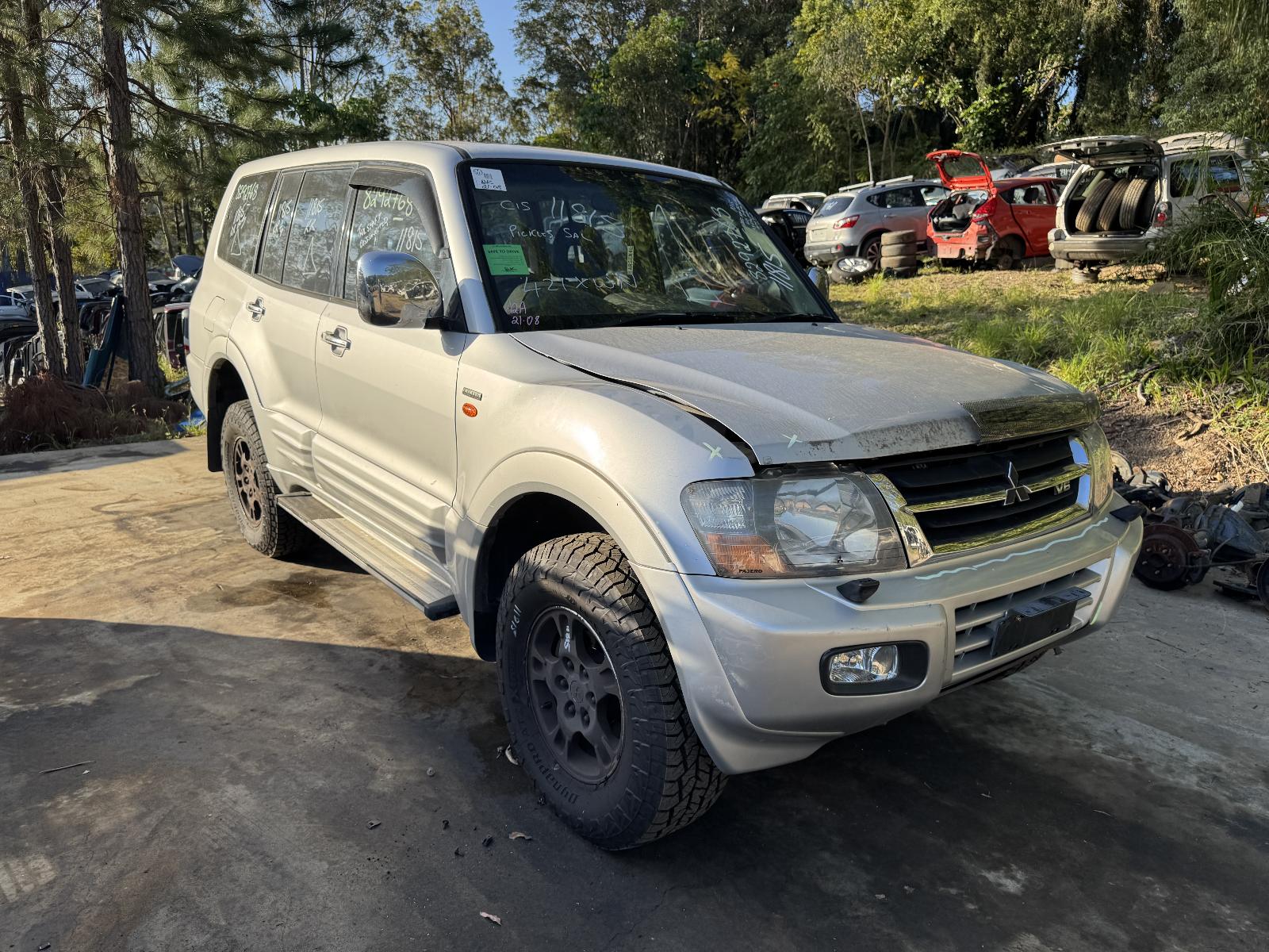Image for a MITSUBISHI PAJERO 2002 5 Door Station Wagon Breaking
