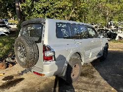 View MITSUBISHI PAJERO 2002 5 Door Station Wagon Breaking