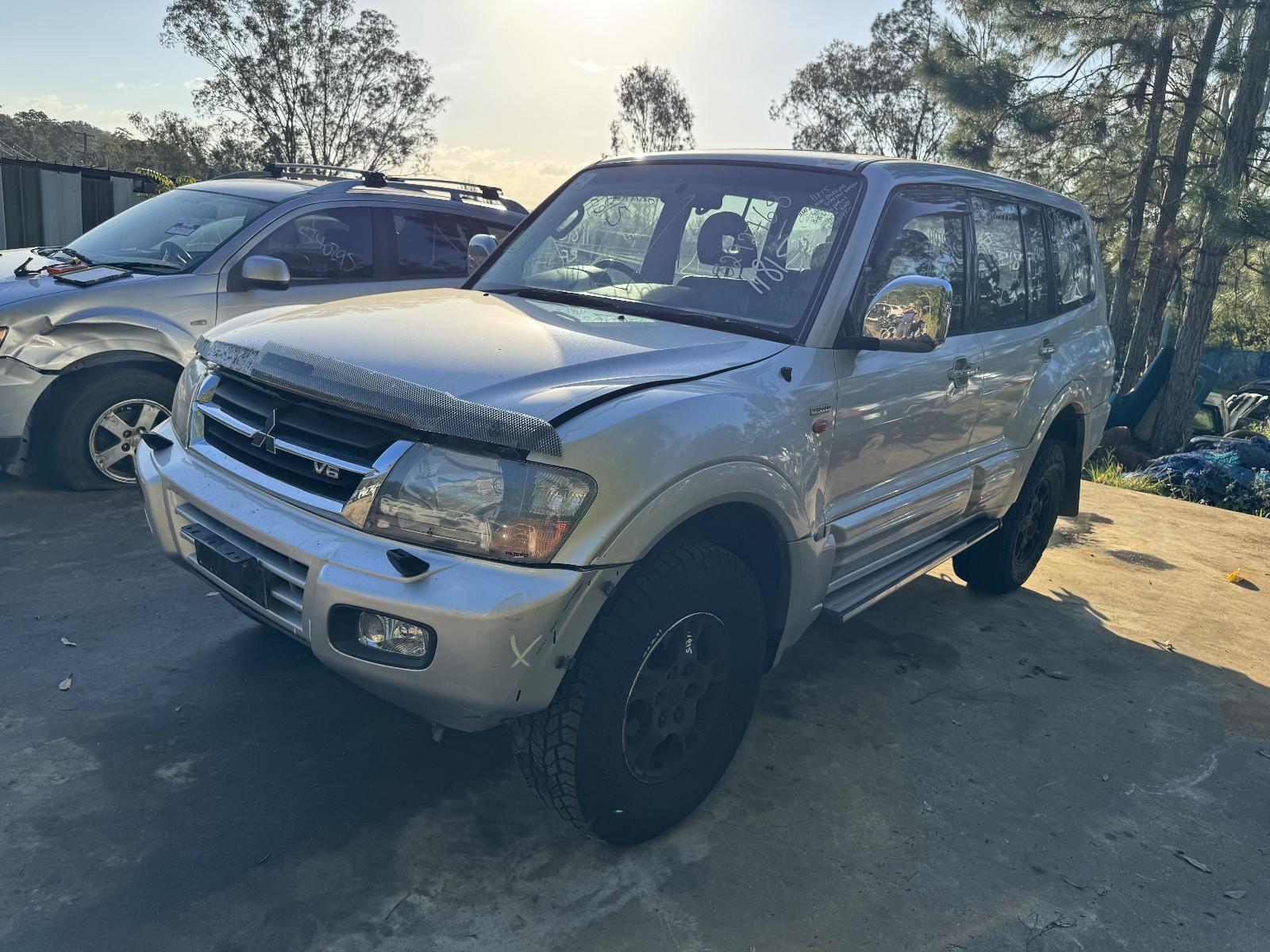 View MITSUBISHI PAJERO 2002 5 Door Station Wagon Breaking