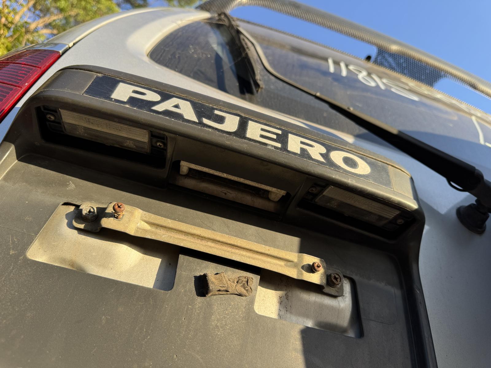 View MITSUBISHI PAJERO 2002 5 Door Station Wagon Breaking